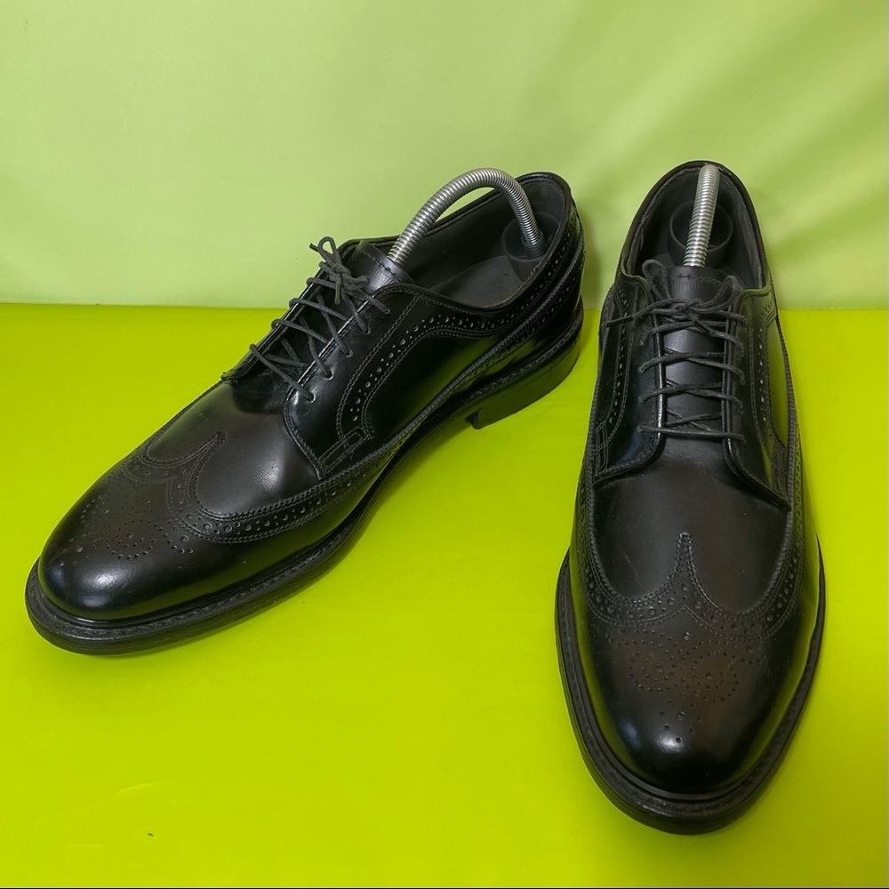 DEXTER Black Leather Wingtip Oxford Shoe
